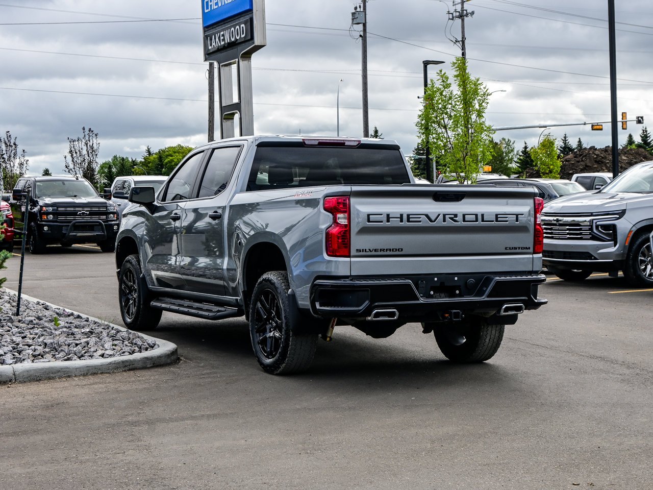2024 Chevrolet Silverado 1500 4WD Crew Cab 147 Custom Trail Boss Grey Sherwood Park - photo #10