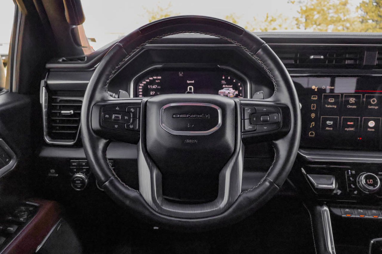 2025 GMC Sierra 1500 4WD Crew Cab 147 Denali Ultimate Grey Sherwood Park - photo #19