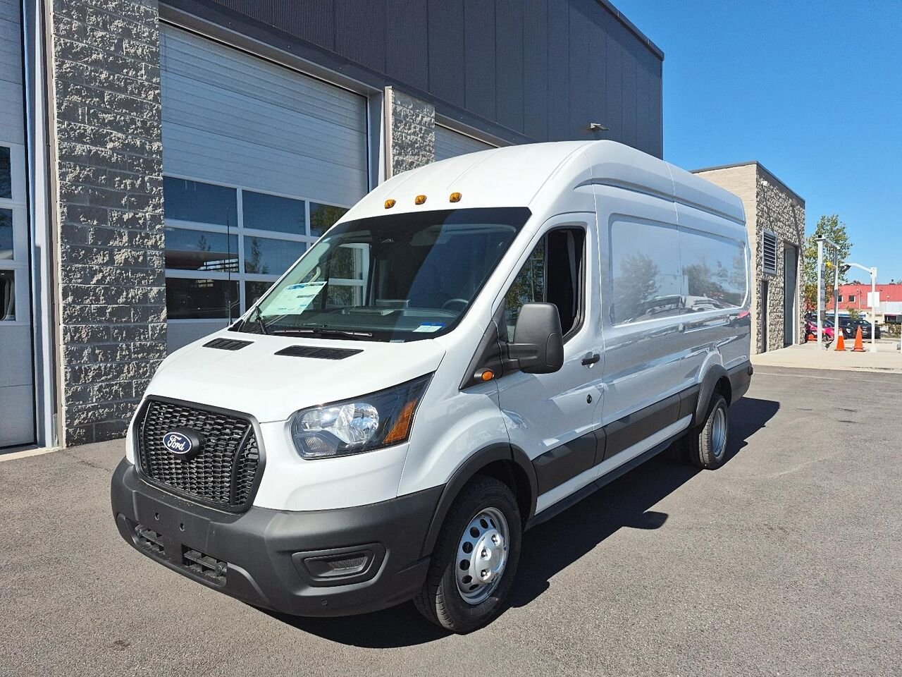 2027 Ford Transit Cargo Van Oxford White Saint-Jérôme - photo #1