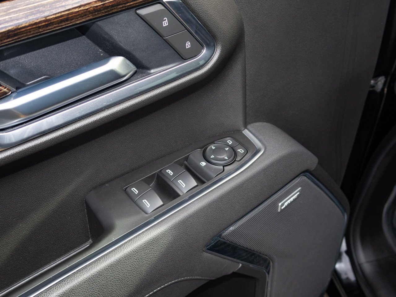 2025 GMC Sierra 1500 4WD Crew Cab 147 Elevation Black Sherwood Park - photo #19