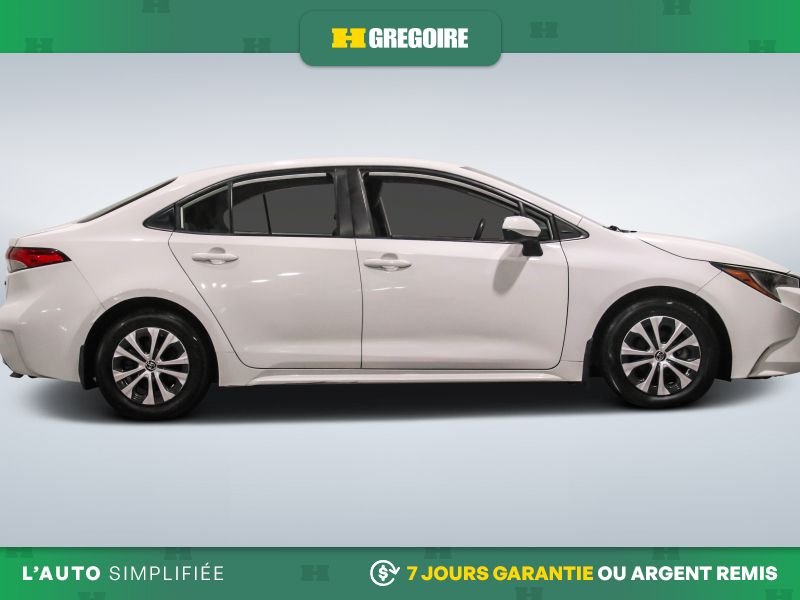 2022 Toyota Corolla White Laval - photo #10