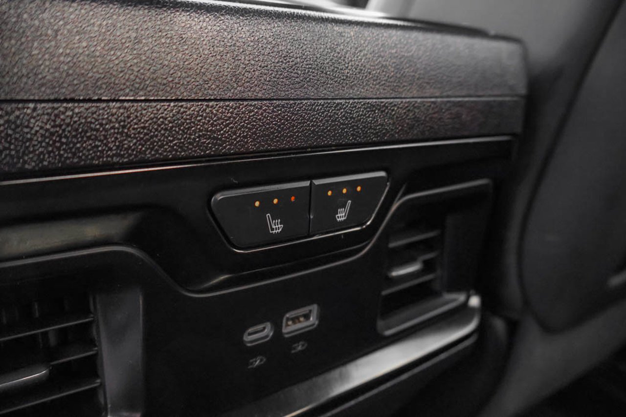 2024 GMC Sierra 1500 4WD Crew Cab 147 AT4X Grey Sherwood Park - photo #34