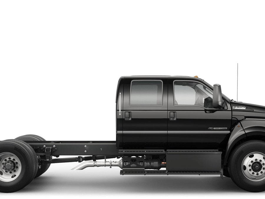 2026 Ford Super Duty F-750 Straight Frame SUPER CAB DOCK HGT Agate Black