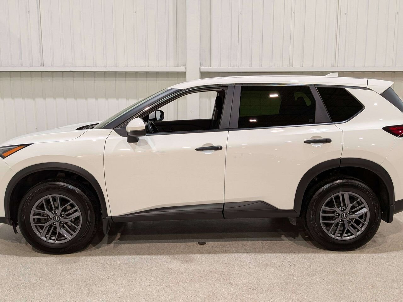 2024 Nissan Rogue AWD S White Val-David - photo #4