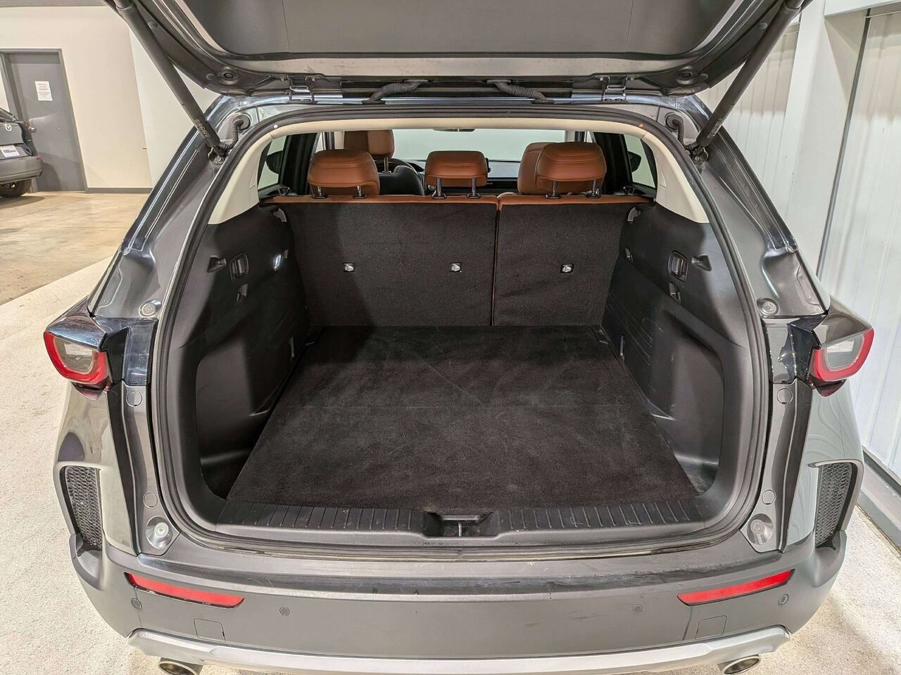 2024 Mazda CX-50 GT w/Turbo AWD Grey Val-David - photo #8