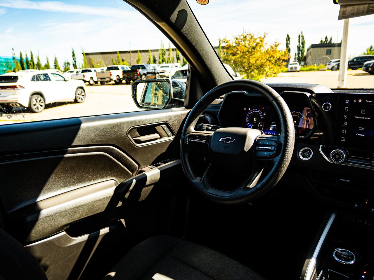 2024 Chevrolet Colorado 4WD Crew Cab Trail Boss White Sherwood Park - photo #30