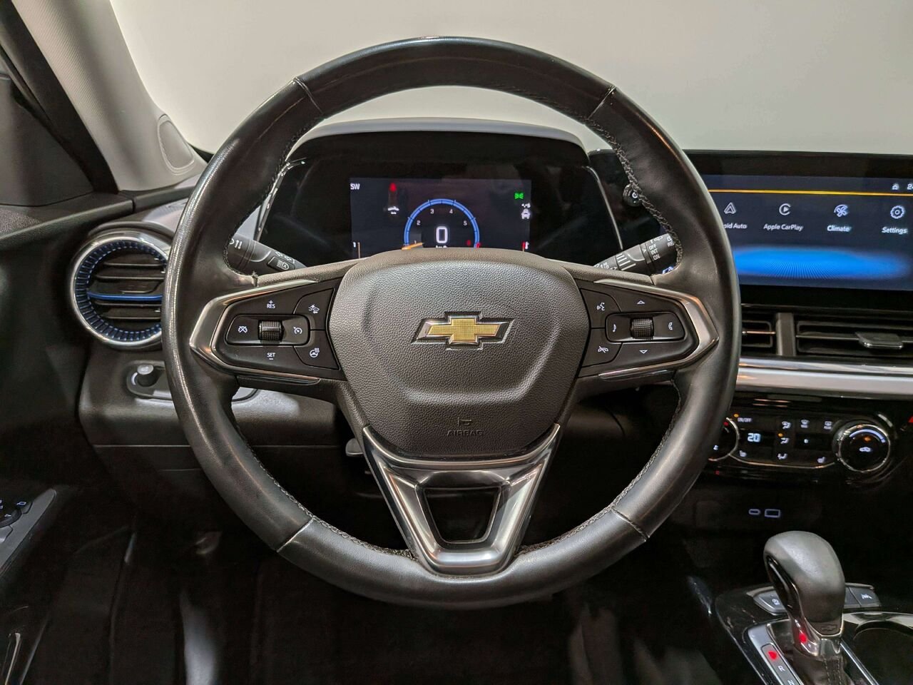 2025 Chevrolet Trax FWD 4dr LT Grey Val-David - photo #13