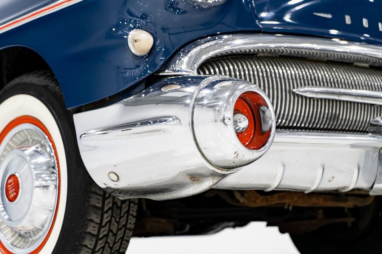 Buick Special 364/300HP NailHead 1 of only 2,056 1957 Bleu Montréal - photo #28