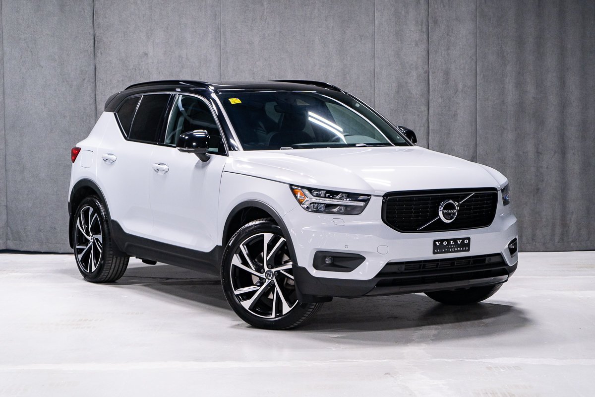 Volvo XC40 T5 R-DESIGN CLIMAT ADVANCED HARMAN KARDON 2022 Argent Montréal - photo #1