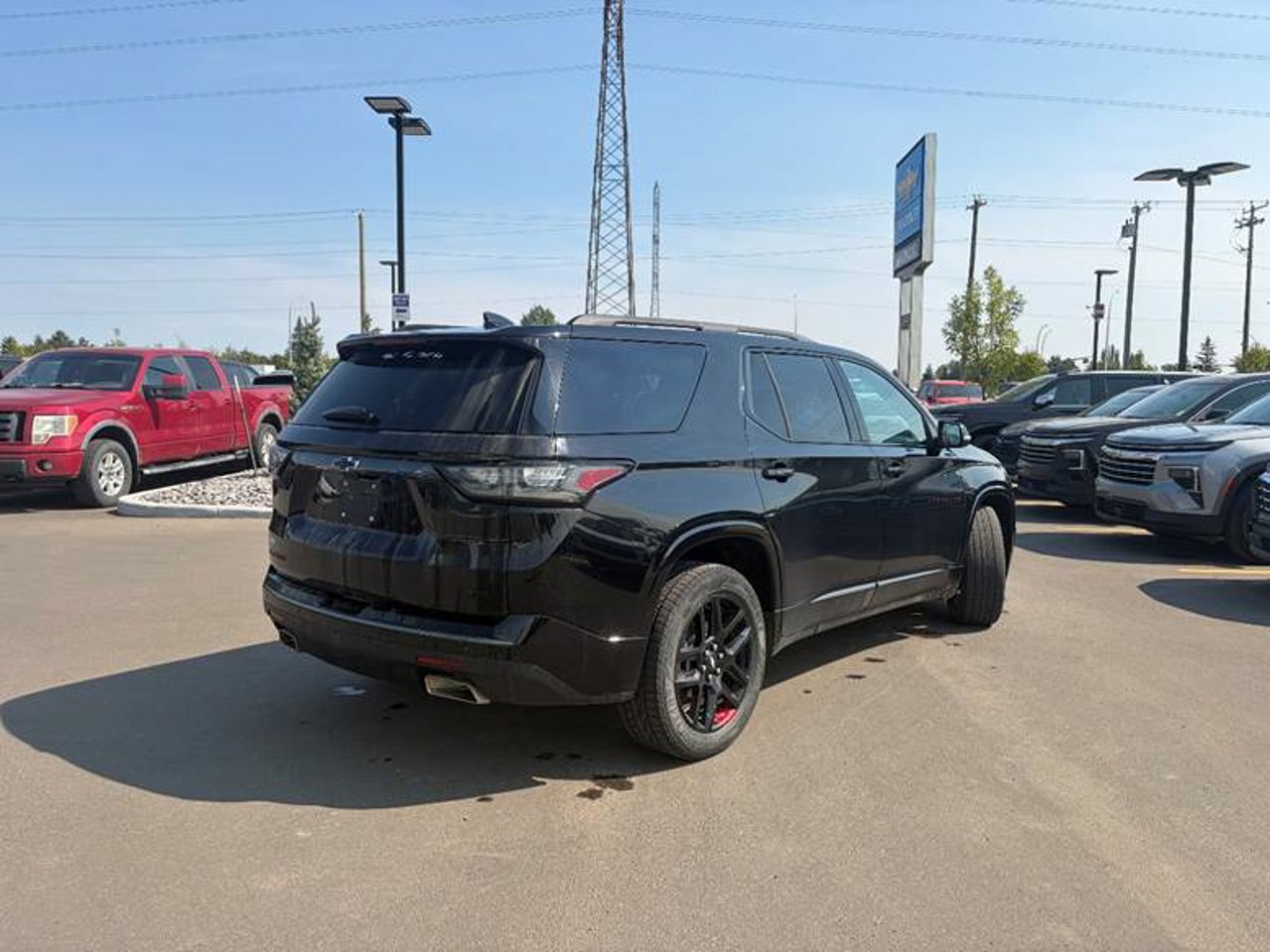 2021 Chevrolet Traverse AWD 4dr Premier Black Sherwood Park - photo #4