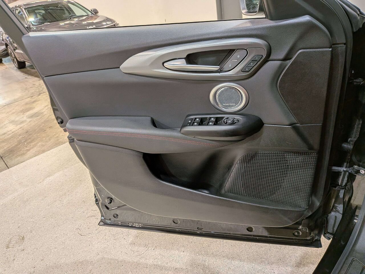 2024 Dodge Hornet R/T Plus PHEV EAWD *Ltd Avail* Black Val-David - photo #31