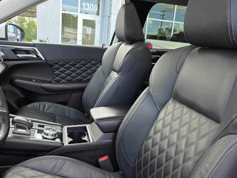 2022 Mitsubishi Outlander SE S-AWC White Mont-Laurier - photo #19