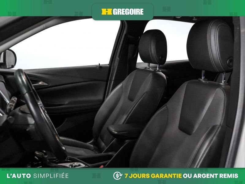 2023 Buick Encore GX White Laval - photo #10