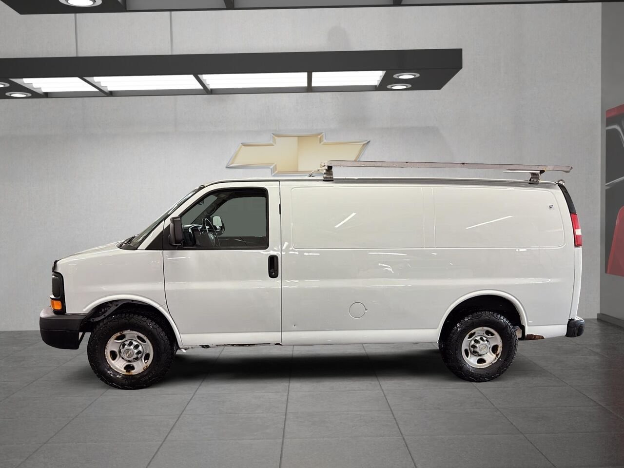 CHEVROLET EXPRESS 2500 LS 2013 Blanc Saint-Hyacinthe - photo #4