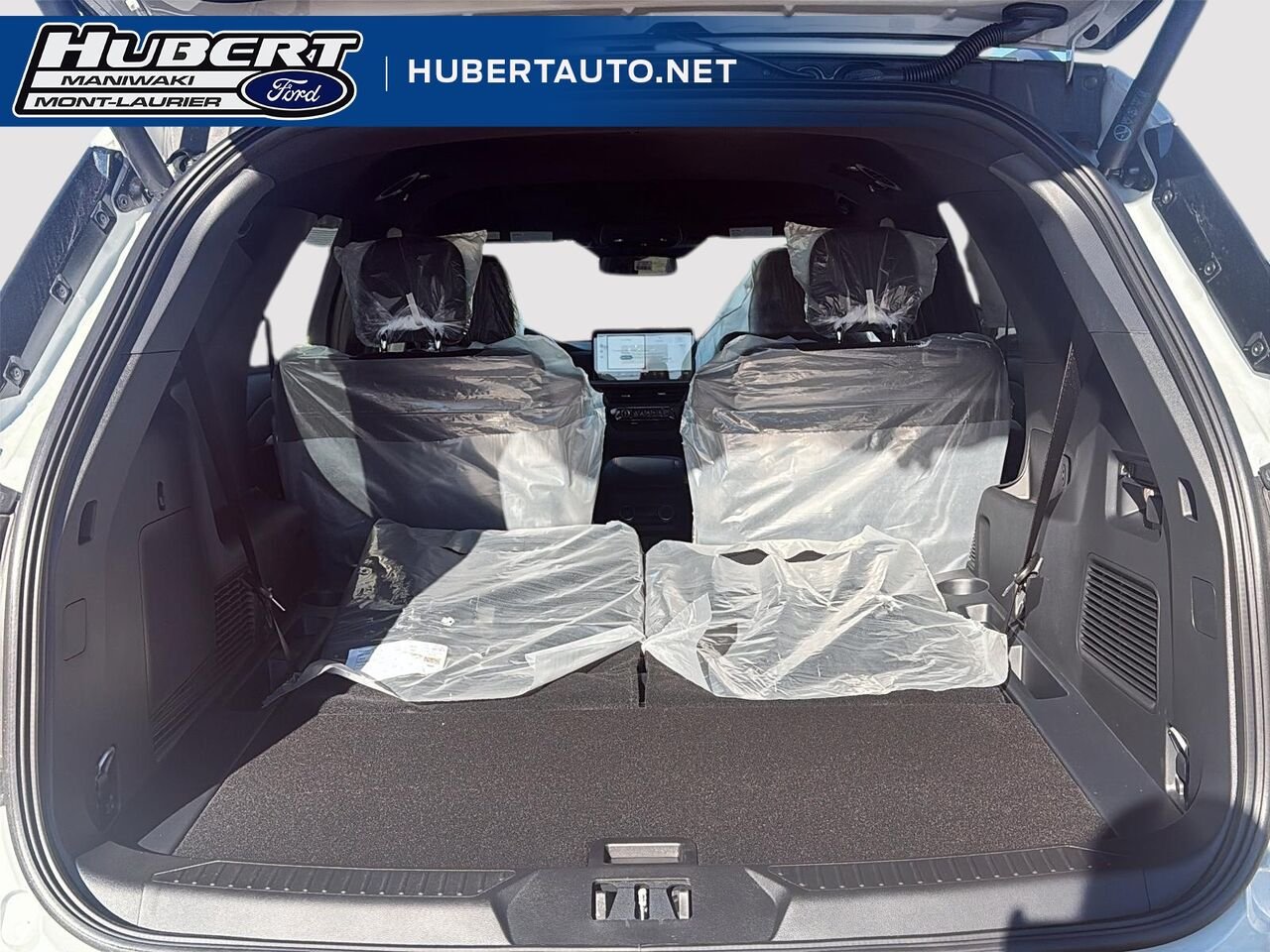Ford Explorer 2027 Blanc astral métallisé trois couches Mont-Laurier - photo #6