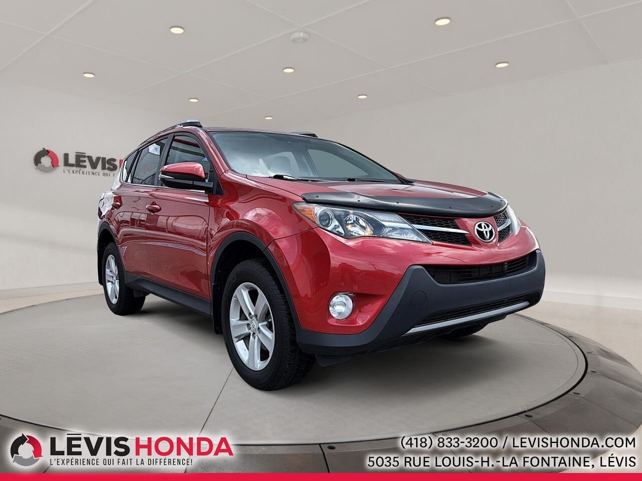 2014 Toyota Rav4 XLE AWD Traction intégrale 4 portes XLE Red Lévis - photo #4