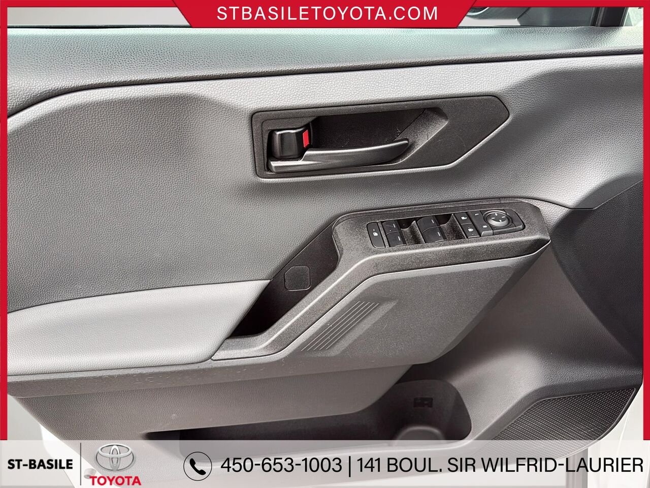 2026 Toyota RAV4 Hybrid White Saint-Basile-le-Grand - photo #13