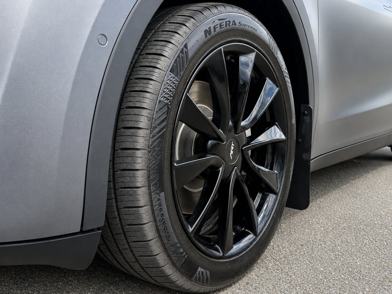 Tesla Model Y Long Range Dual Motor 2021 Gris Granby - photo #10