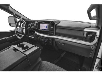 Ford Super Duty F-350 à roues arrière simples XLT
