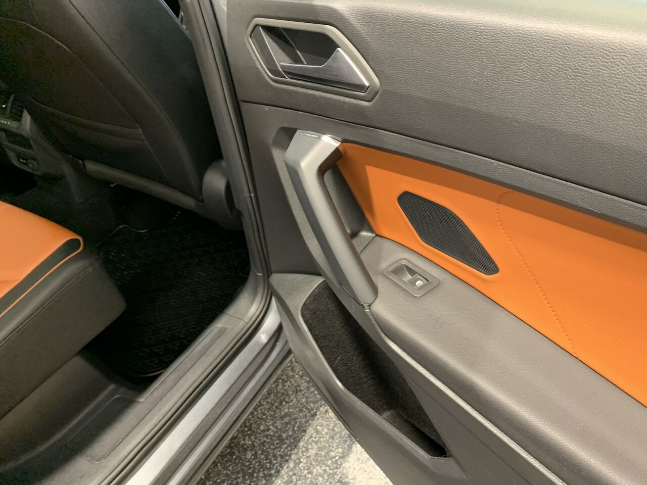2019 Volkswagen Tiguan R-LINE Grey Châteauguay - photo #14