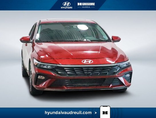 Hyundai Elantra PREFERRED +TECH TOIT OUVRANT CERTIFIÉ 5.99% 2025 Rouge