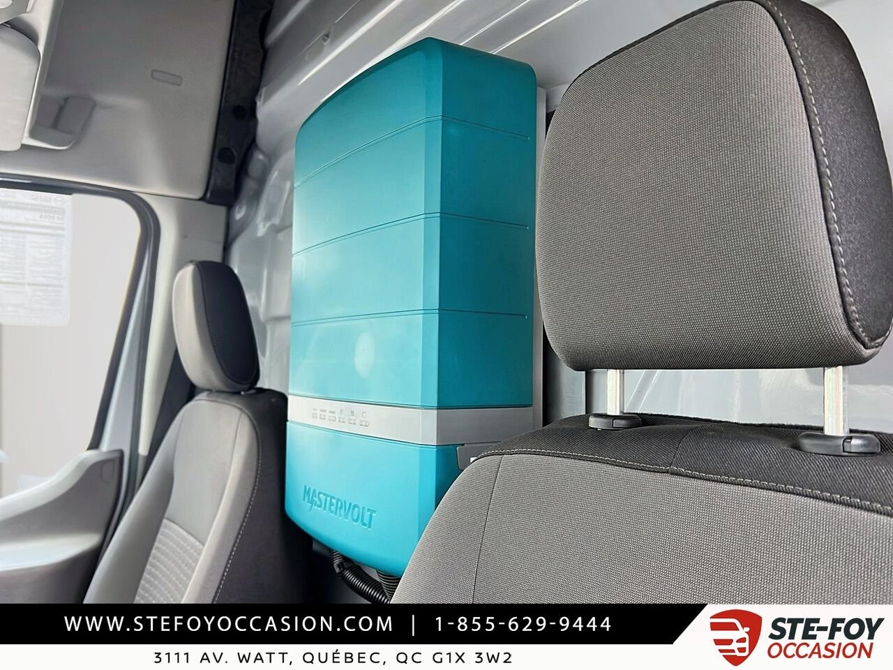 2022 Ford E-Transit Toit surélevé White Québec - photo #13