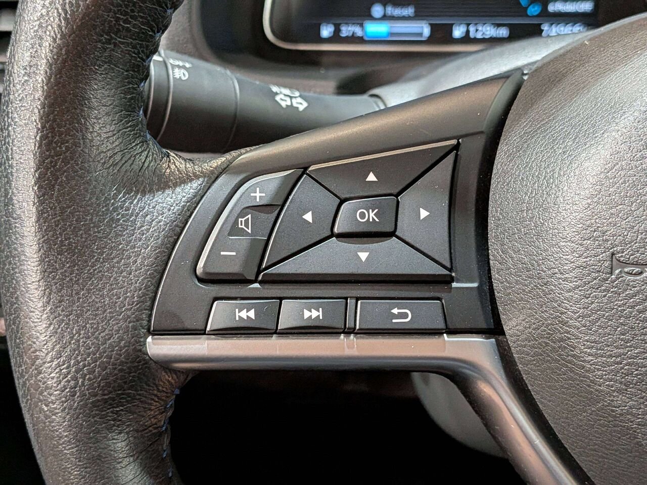 2020 Nissan LEAF SL PLUS Hatchback Black Val-David - photo #15