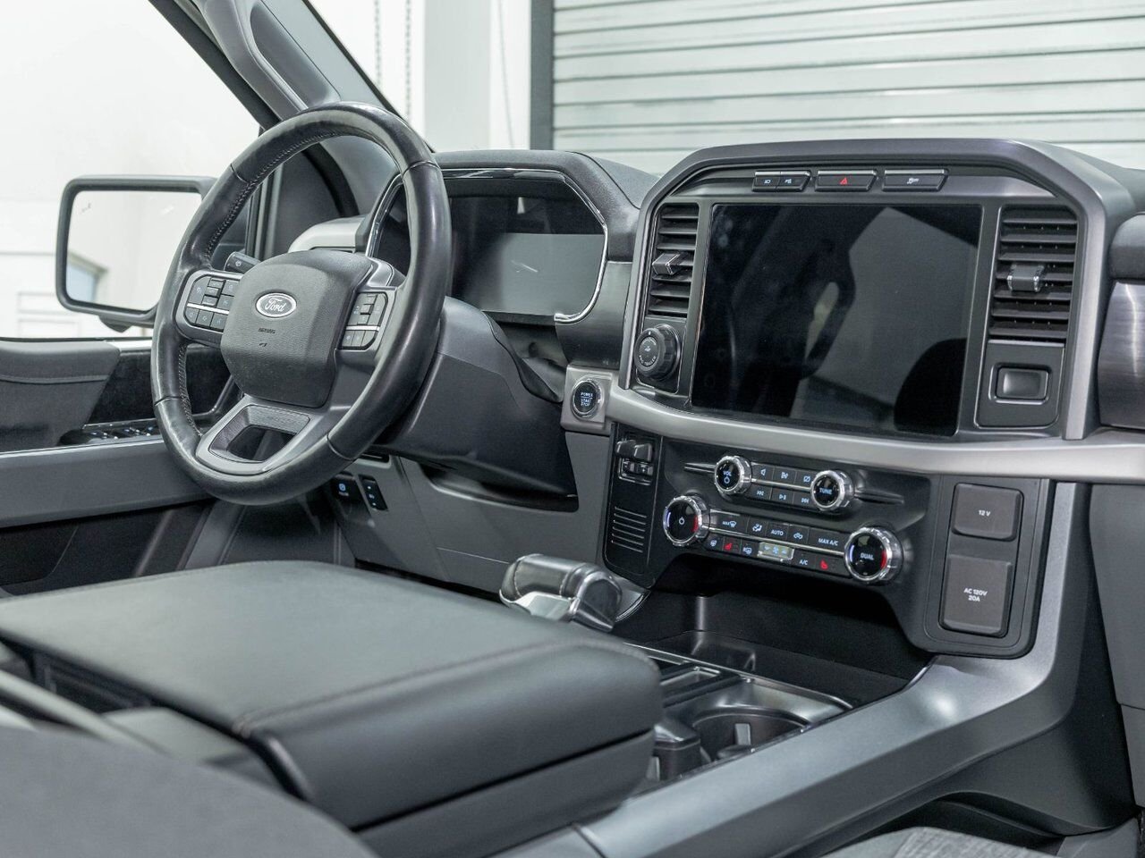 Ford F-150 Lightning XLT CREW 4X4 *NAV* GR REMORQ MAX CAM 360 CARPLAY 2023 Noir Saint-Jérôme - photo #28