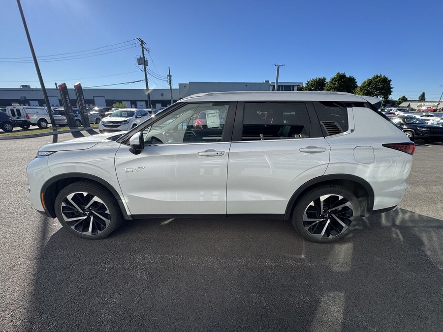 Mitsubishi Outlander PHEV SEL S-AWC, Volant chauffant, Hayon électrique 2023 Blanc