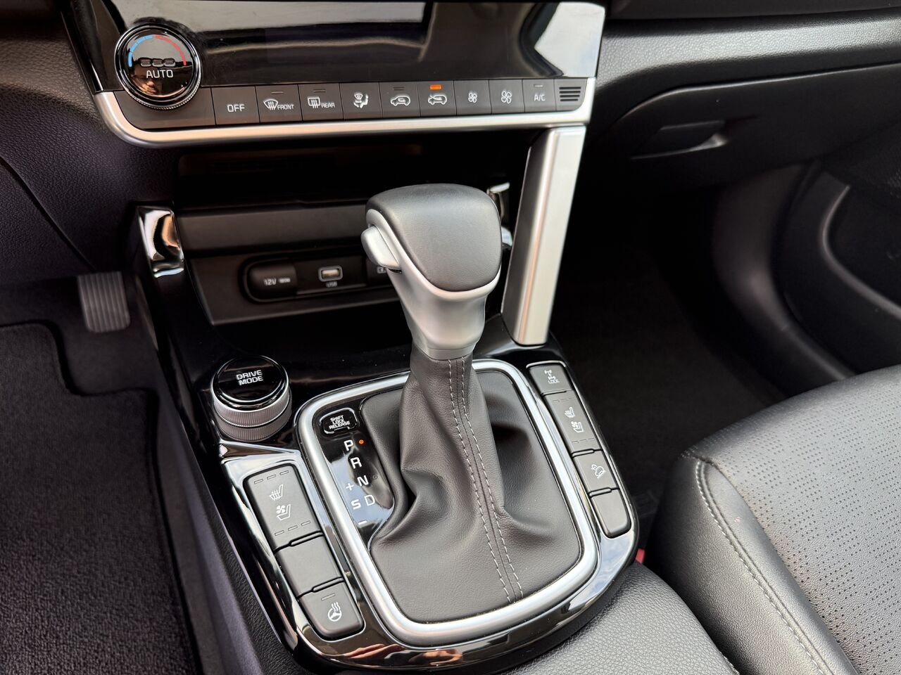 Kia Seltos SX Turbo TI avec intérieur noir 2023 Bleu Châteauguay - photo #21