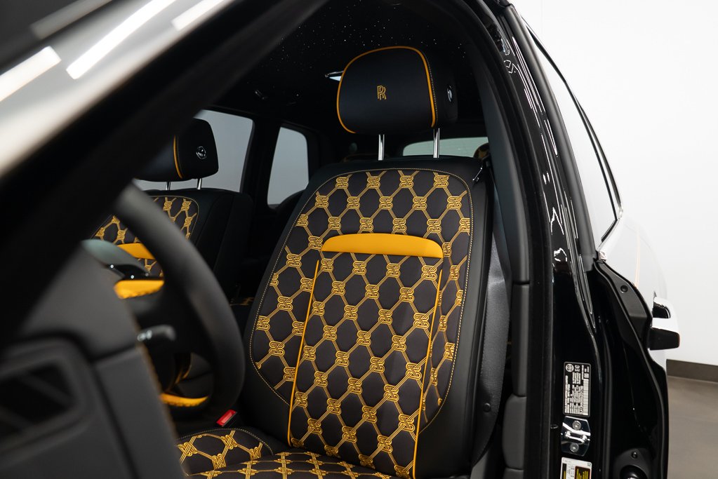 2025 Rolls-Royce Cullinan Black Saint-Eustache - photo #15