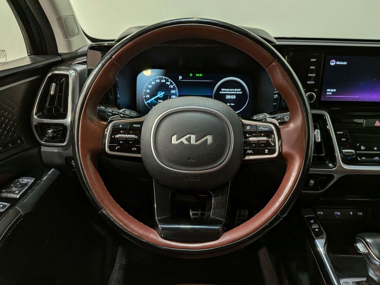 2022 Kia Sorento SX AWD w/Burgundy Leather Grey Val-David - photo #13