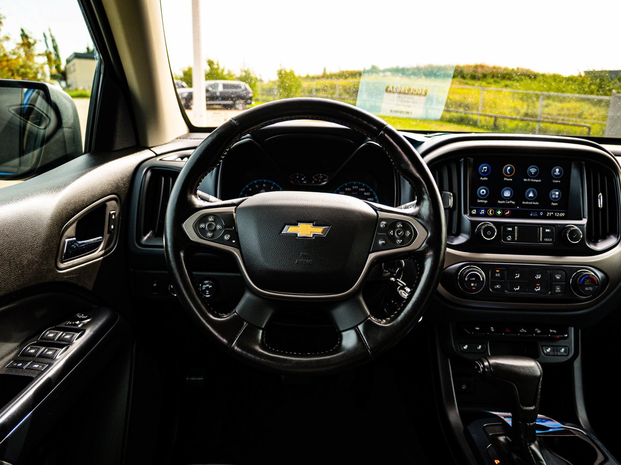 2021 Chevrolet Colorado 4WD Crew Cab 128 Z71 Blue Sherwood Park - photo #29