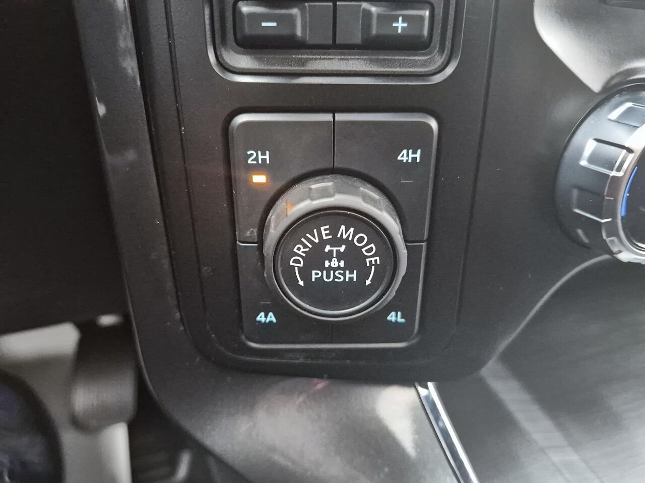 2023 Ford F-150 White Saint-Jérôme - photo #32
