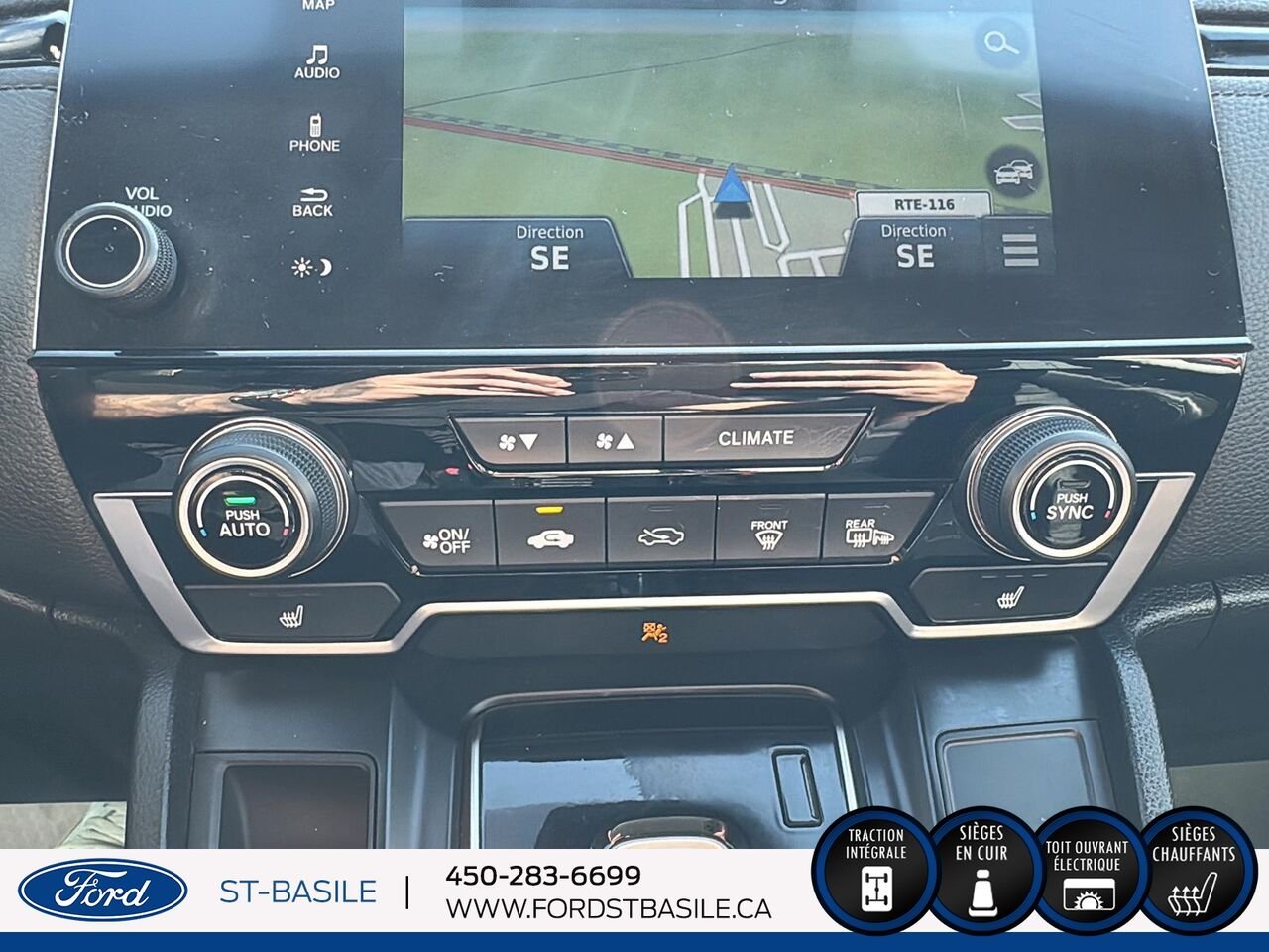 2018 HONDA CR-V Red Saint-Basile-le-Grand - photo #26