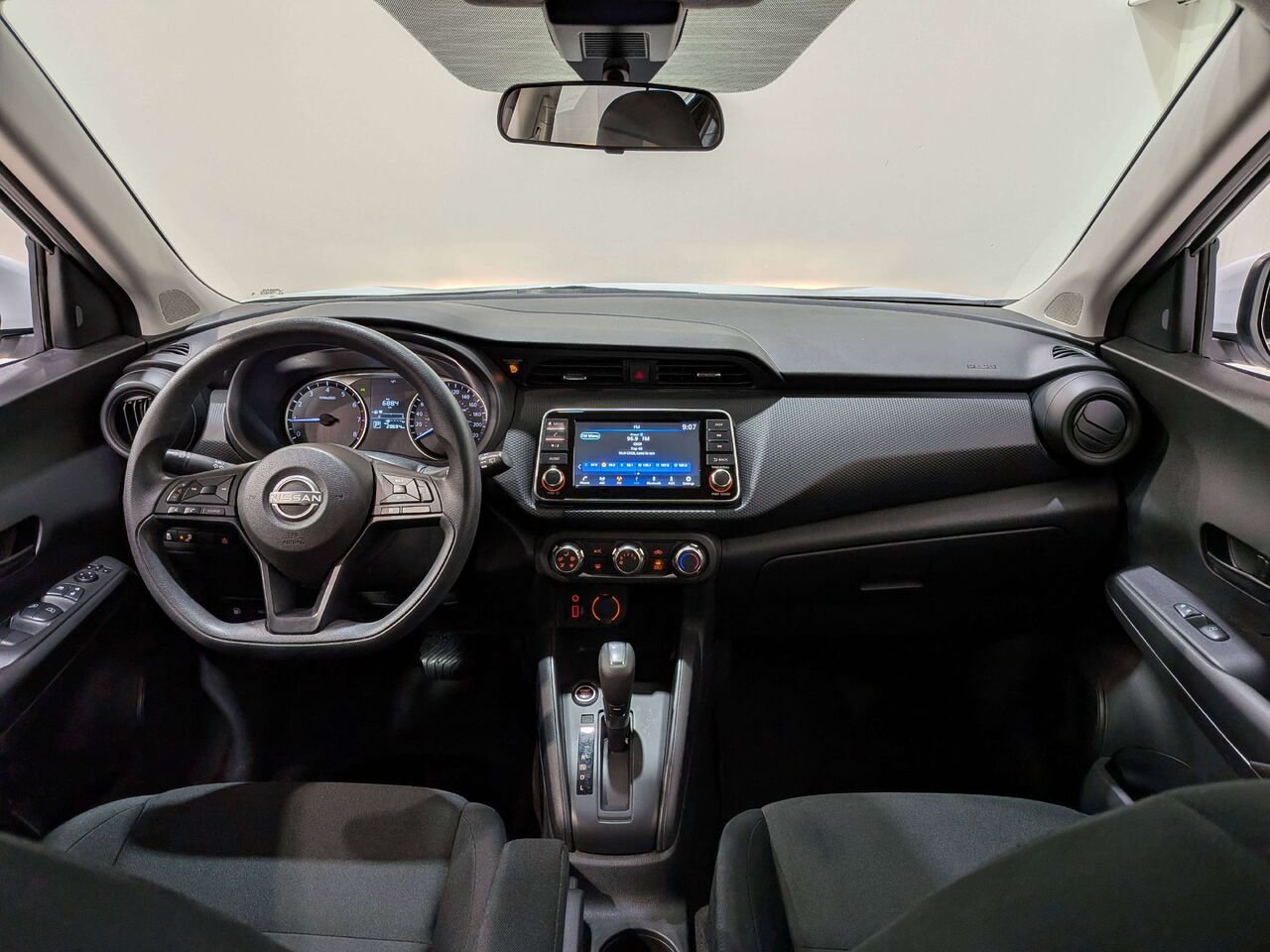 2024 Nissan Kicks S FWD White Val-David - photo #11