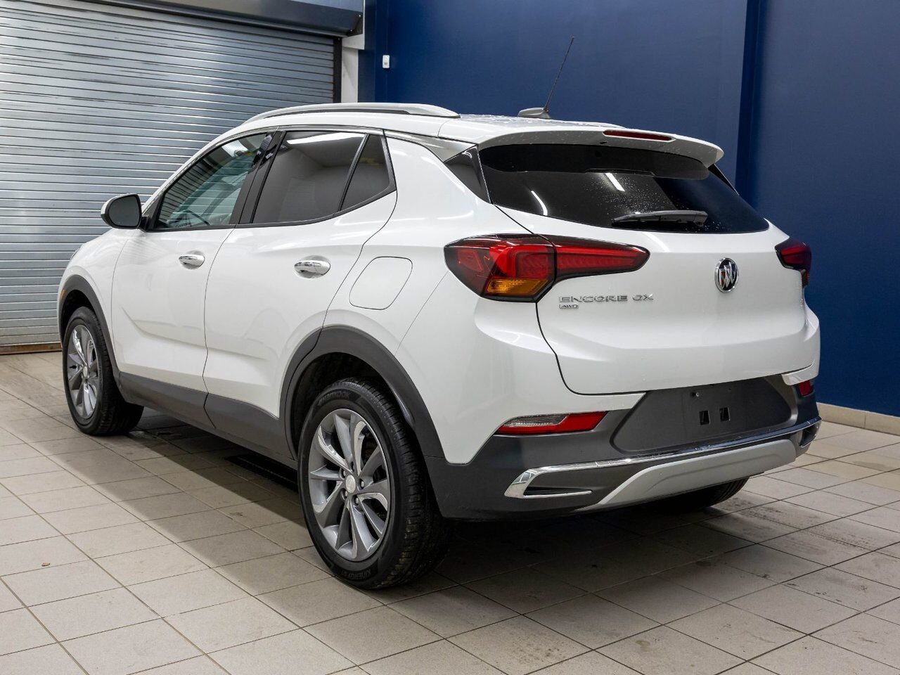 Buick Encore GX ESSENCE AWD *TOIT* SIÈGES CHAUF HAYON ELEC CARPLAY 2022 Blanc Saint-Jérôme - photo #5