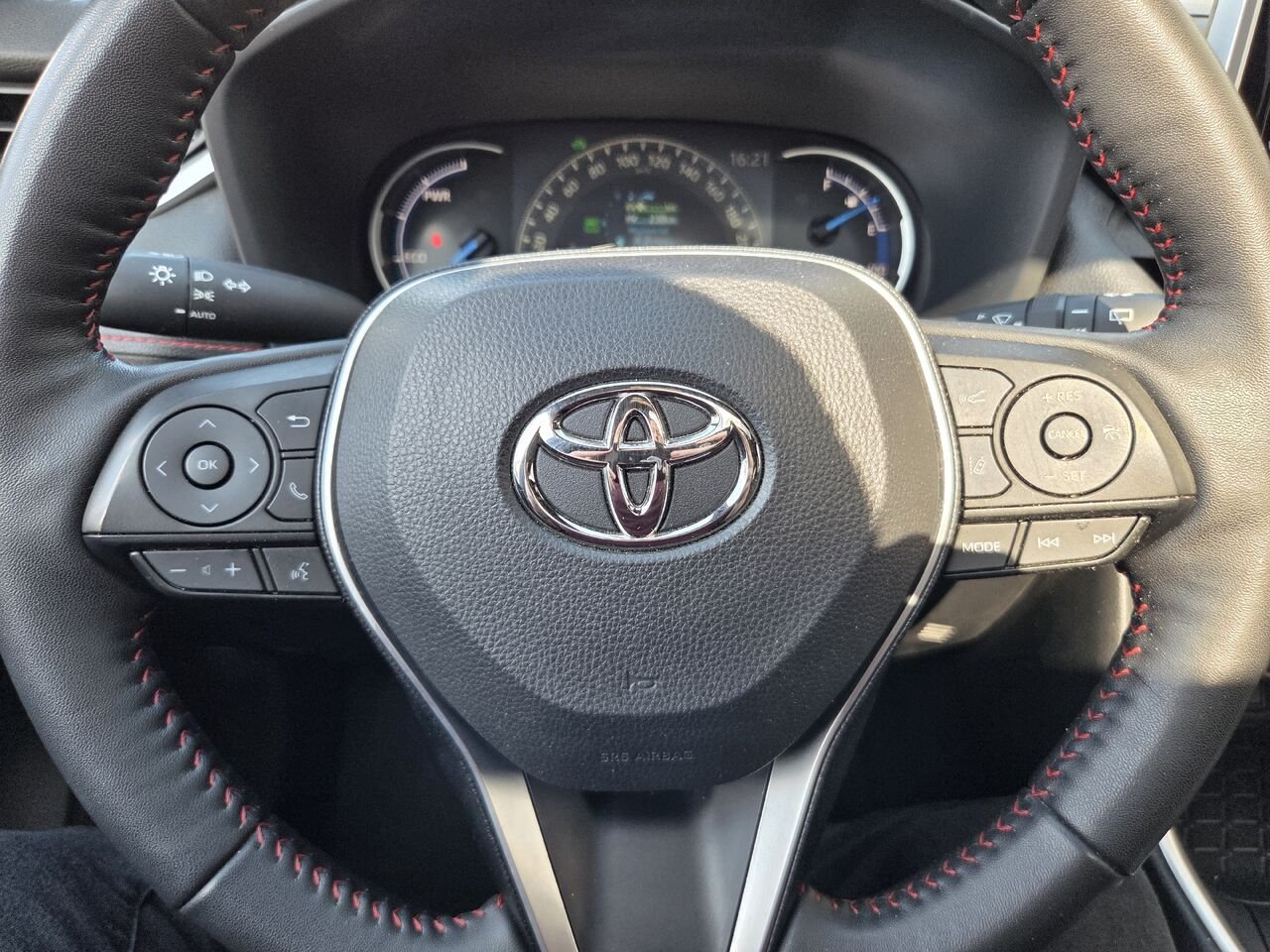 2024 Toyota RAV4 PRIME Black Mont-Laurier - photo #21