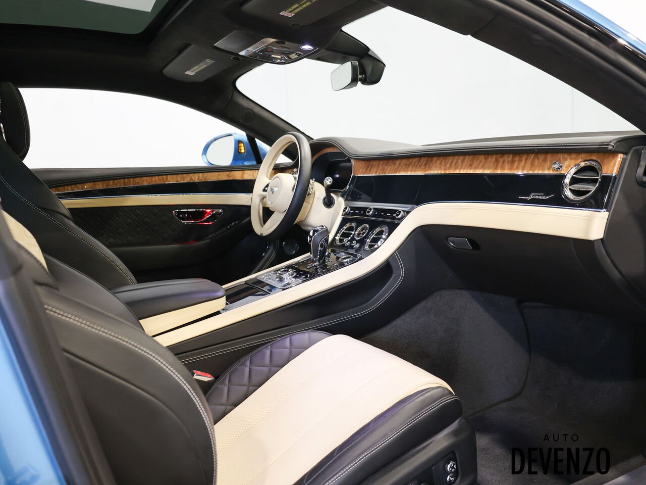 2023 Bentley Continental Blue Saint-Eustache - photo #7