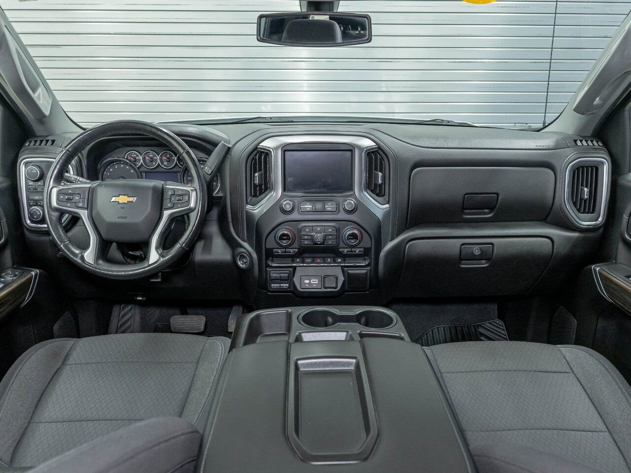 Chevrolet Silverado 1500 LT V8 4X4 *GR. REMORQ MAX* SIEGES CHAUFF *CARPLAY 2020 Blanc Saint-Jérôme - photo #10
