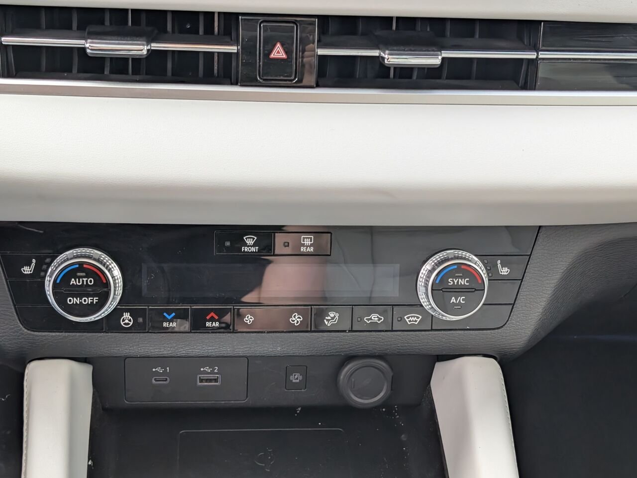 2023 Mitsubishi Outlander Plug-In Hybrid JA4T5VA97PZ617291 Black Sherbrooke - photo #10