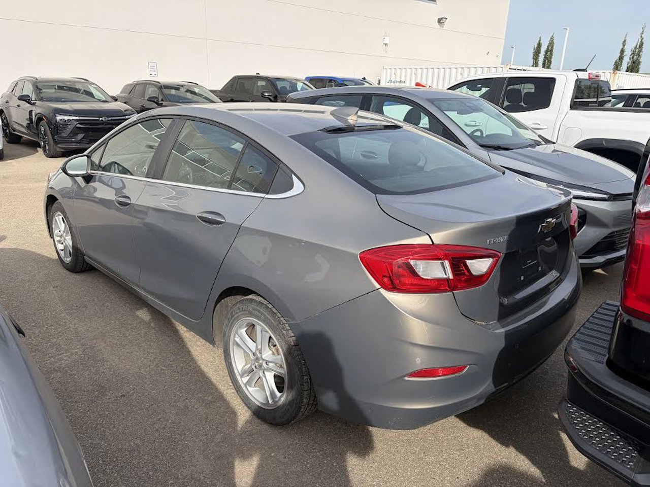 2017 Chevrolet Cruze 4dr Sdn 1.4L LT w/1SD gray Sherwood Park - photo #3