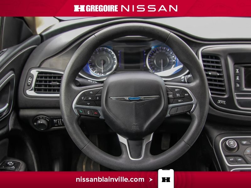 Chrysler 200 2015 Blanc Blainville - photo #13