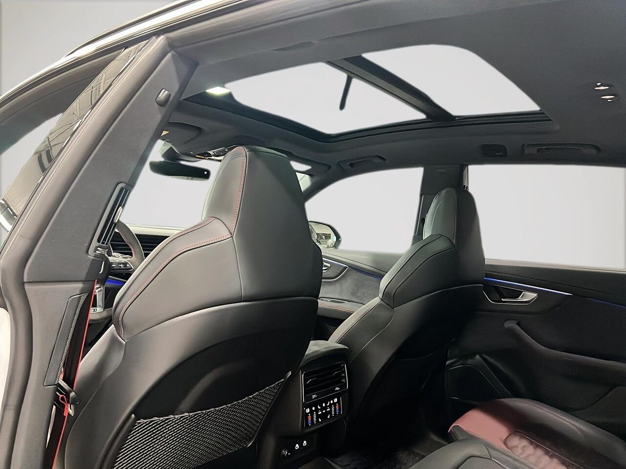 Audi RS Q8 PERFORMANCE 2026 Blanc Québec - photo #35