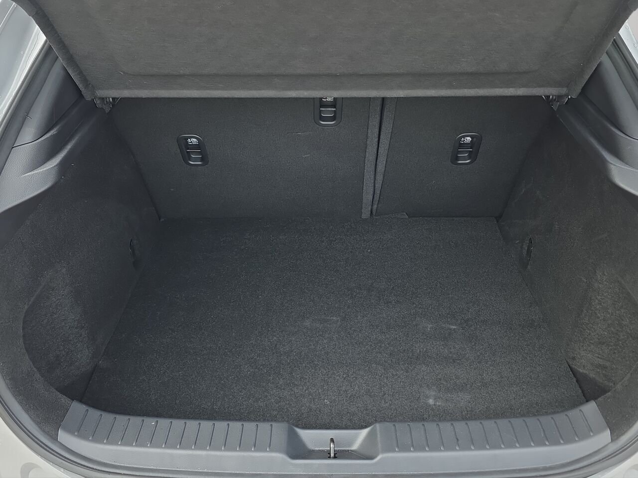 Mazda CX-30 GT turbo, awd, toit ouvrant, Écran 360 degré, Navigation, chargeur sans fil pour cellulaire 2026 Gris aéro métallisé Val-David - photo #18