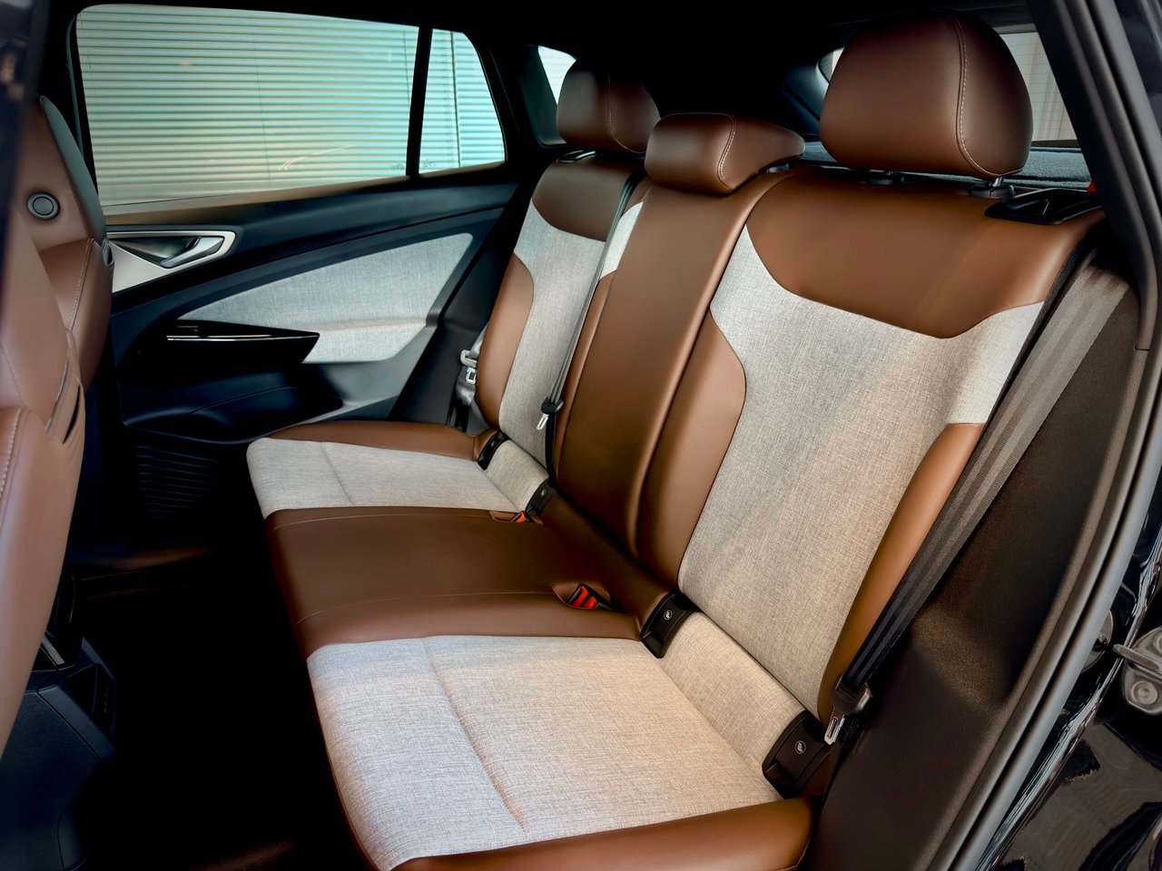 2024 Volkswagen ID.4 Black Notre-Dame-des-Prairies - photo #21