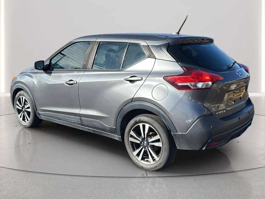2020 Nissan Kicks SV Grey