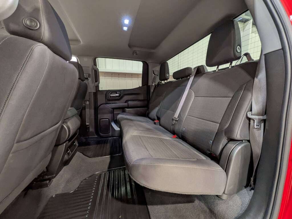 Chevrolet Silverado 1500 4WD Crew Cab 157" Custom Trail Boss 2023 Rouge Val-David - photo #11
