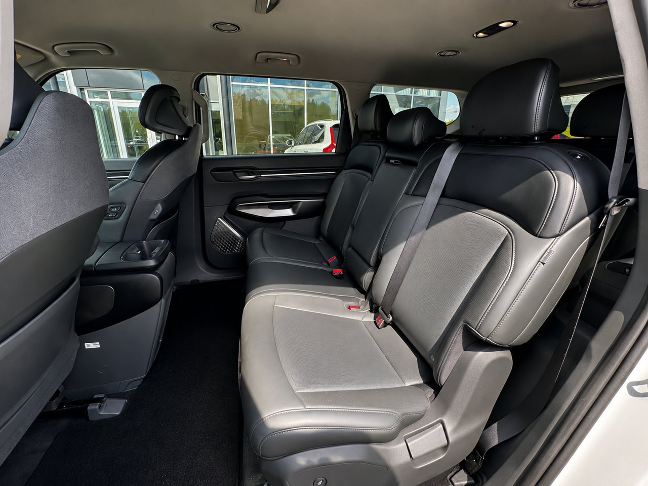 Kia EV9 2024 Blanc Granby - photo #11