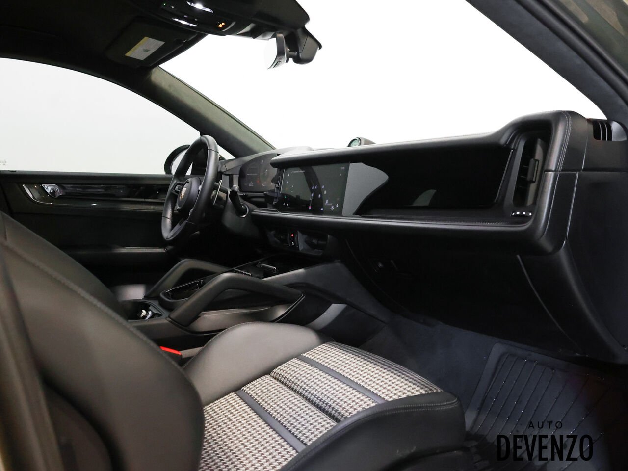 2026 Porsche Cayenne Green Saint-Eustache - photo #7